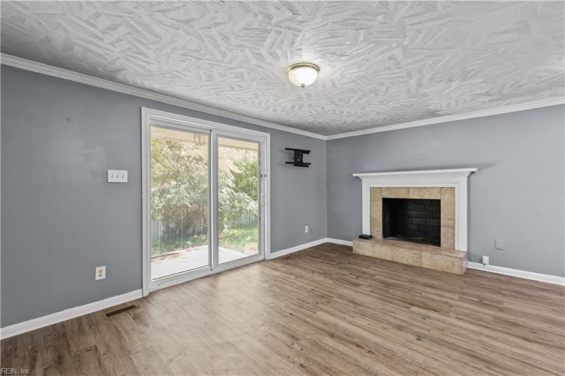 Photo 6 of 26 residential for sale in Hampton virginia