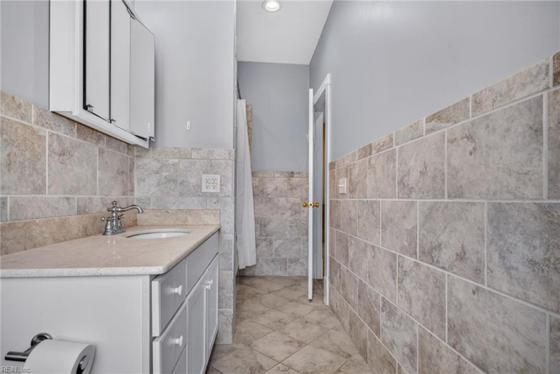 Photo 21 of 25 residential for sale in Norfolk virginia