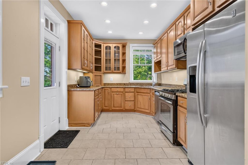 Photo 5 of 25 residential for sale in Norfolk virginia