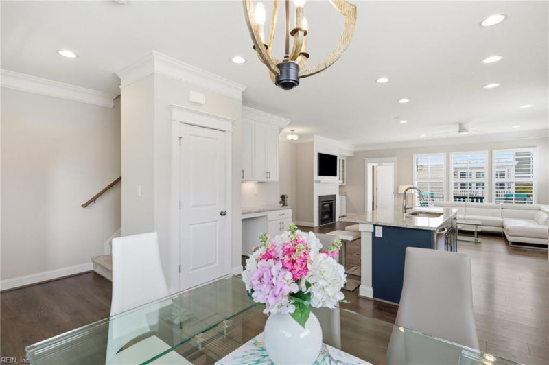 Photo 12 of 41 residential for sale in Virginia Beach virginia