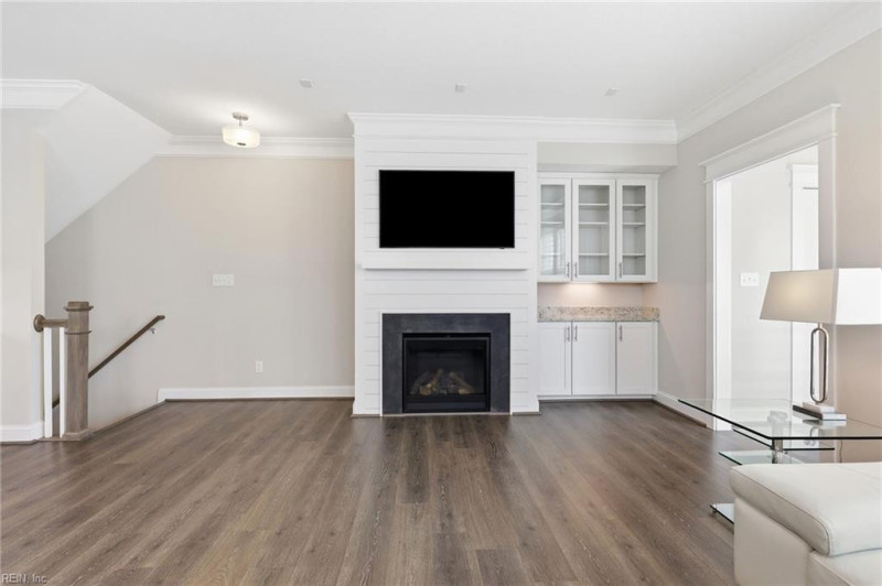 Photo 3 of 41 residential for sale in Virginia Beach virginia