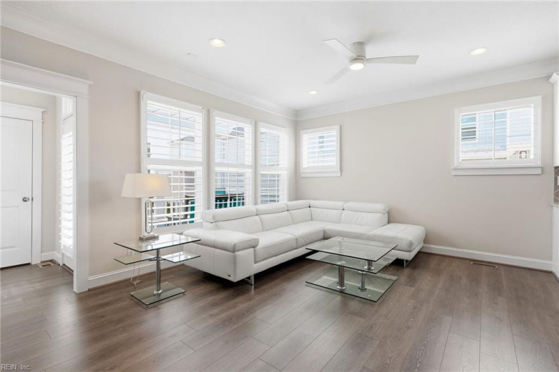 Photo 4 of 41 residential for sale in Virginia Beach virginia