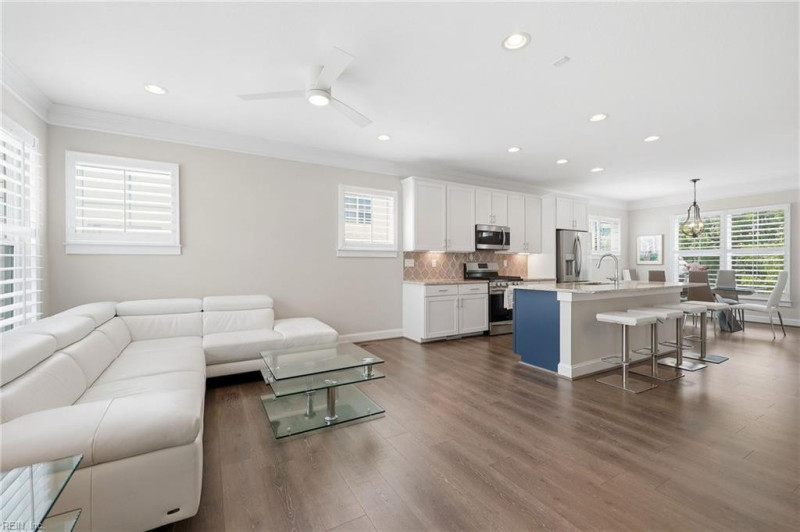 Photo 5 of 41 residential for sale in Virginia Beach virginia