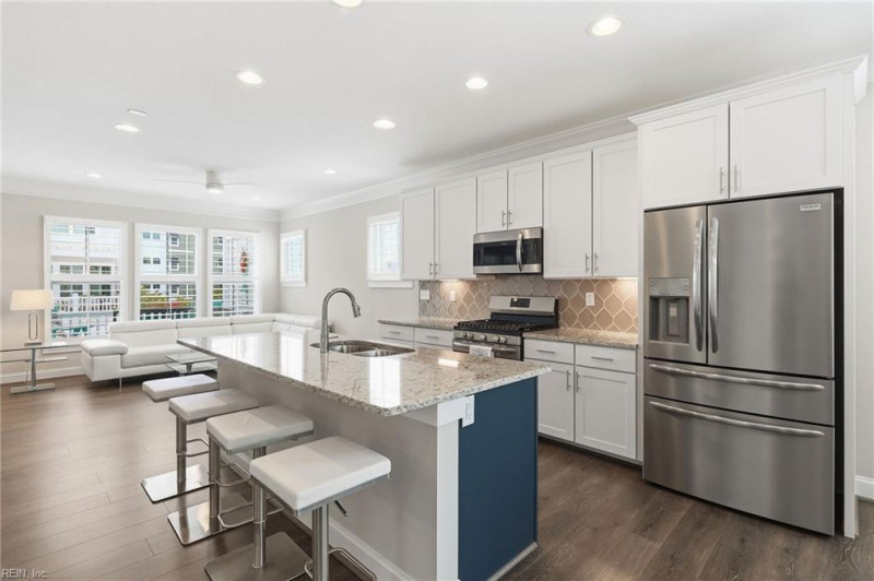 Photo 8 of 41 residential for sale in Virginia Beach virginia