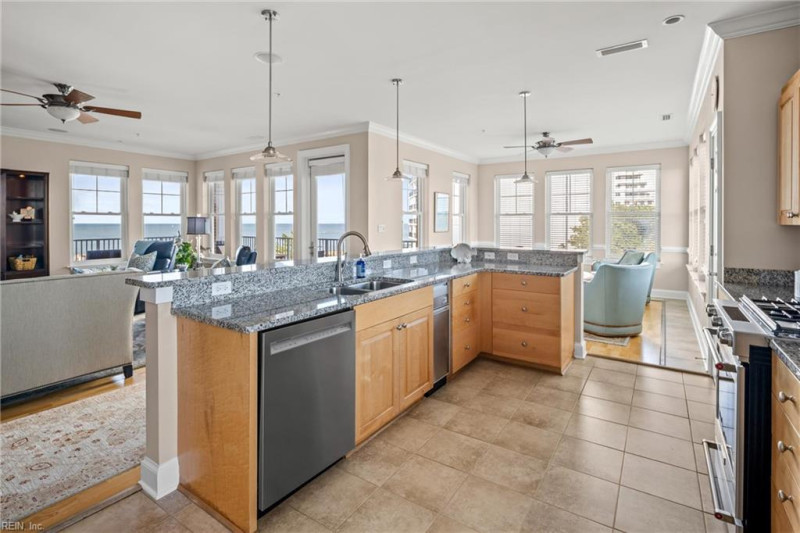 Photo 12 of 39 residential for sale in Virginia Beach virginia
