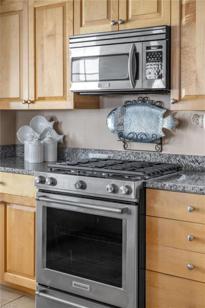 Photo 13 of 39 residential for sale in Virginia Beach virginia