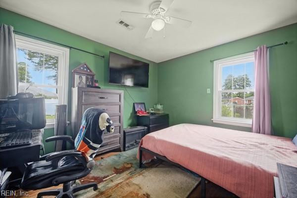 Photo 16 of 25 residential for sale in Suffolk virginia
