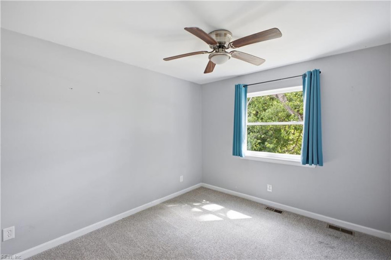Photo 15 of 24 residential for sale in Hampton virginia
