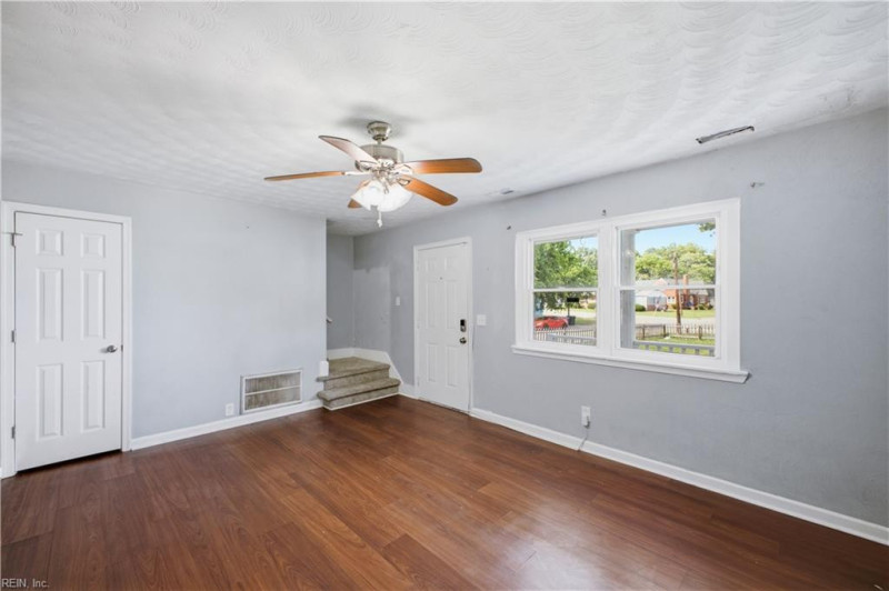 Photo 3 of 24 residential for sale in Hampton virginia