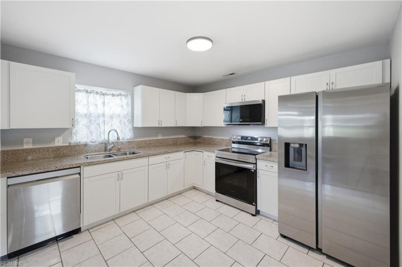 Photo 5 of 24 residential for sale in Hampton virginia