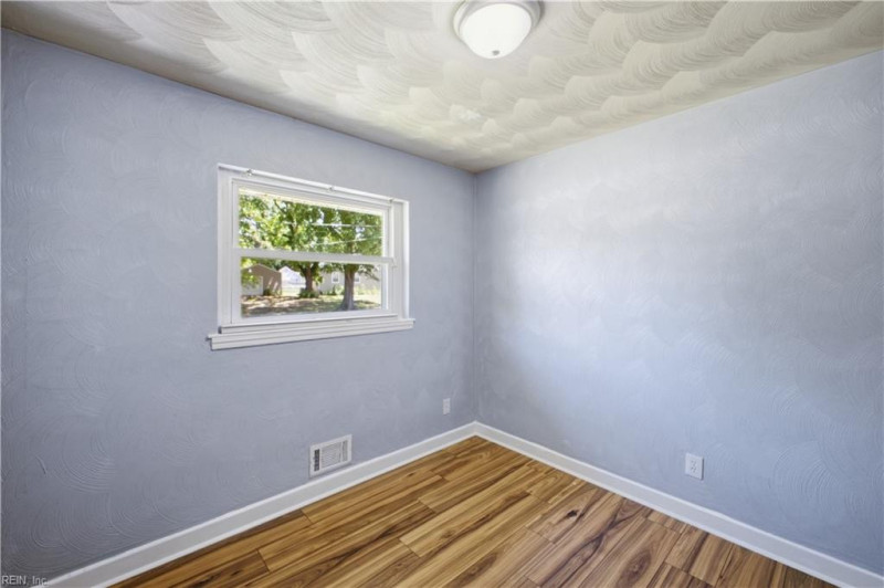 Photo 18 of 30 residential for sale in Norfolk virginia