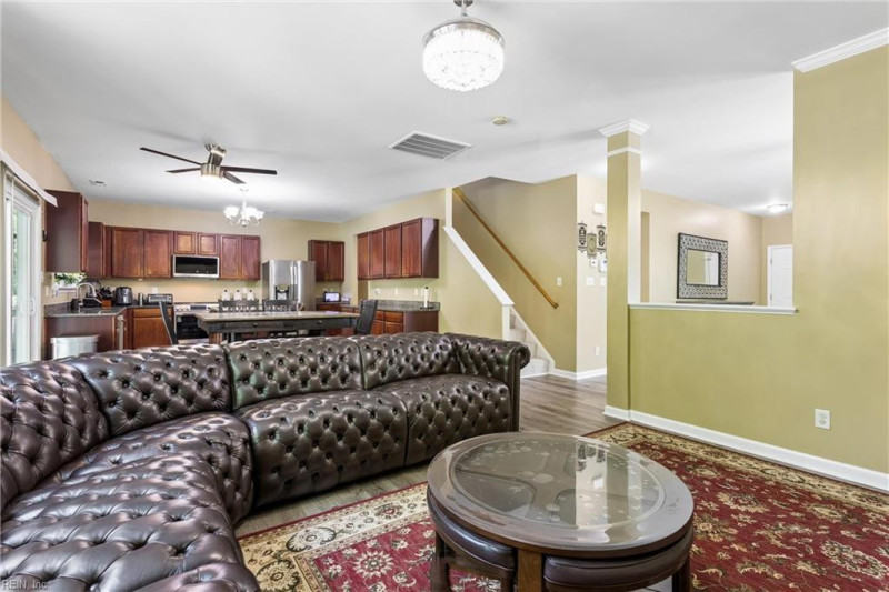 Photo 13 of 48 residential for sale in York County virginia