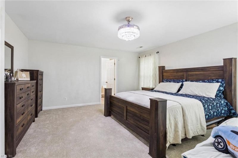 Photo 32 of 48 residential for sale in York County virginia