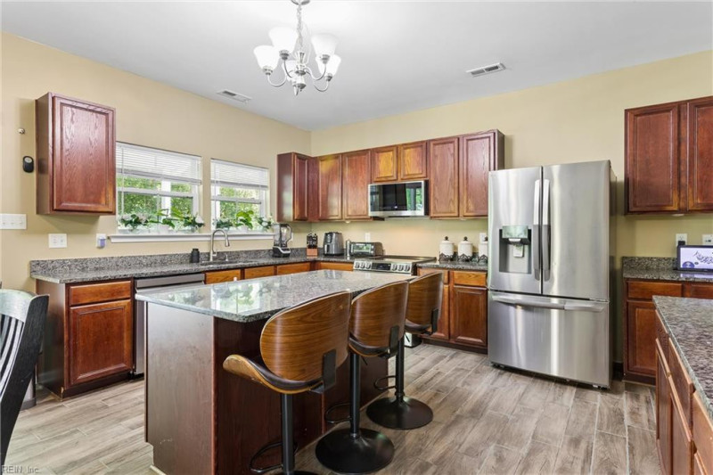 Photo 4 of 48 residential for sale in York County virginia