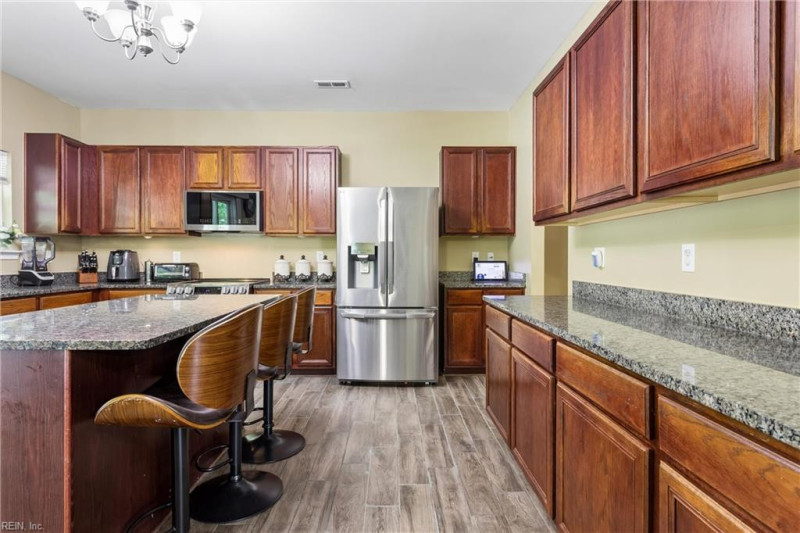 Photo 5 of 48 residential for sale in York County virginia