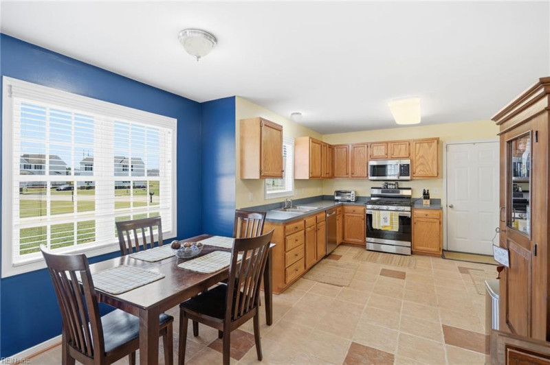 Photo 13 of 36 residential for sale in Henrico County virginia