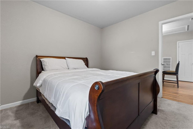 Photo 14 of 46 residential for sale in Suffolk virginia