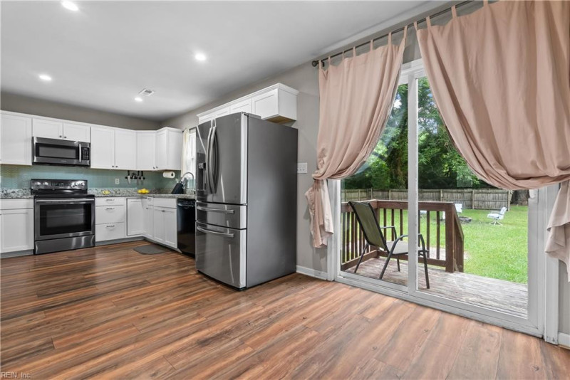 Photo 19 of 46 residential for sale in Suffolk virginia
