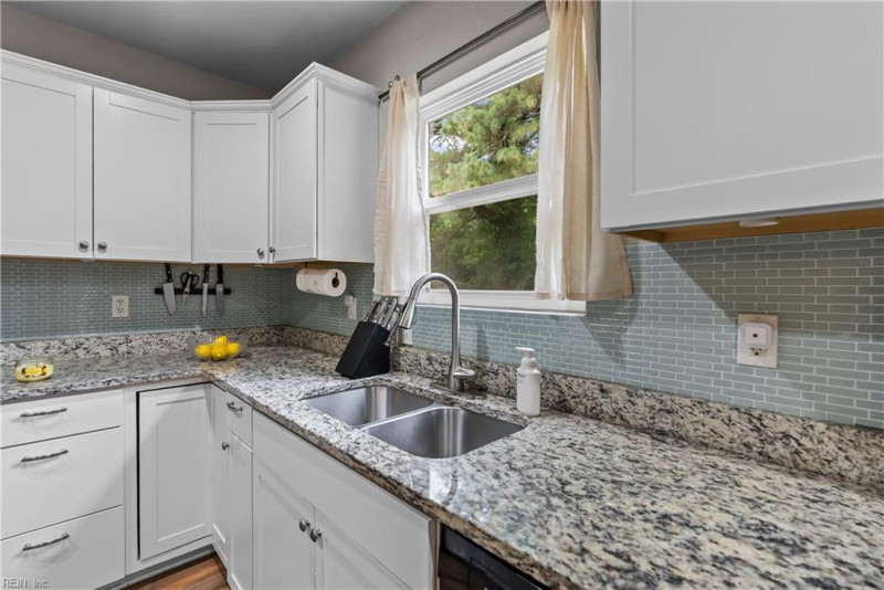Photo 22 of 46 residential for sale in Suffolk virginia