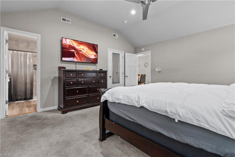 Photo 27 of 46 residential for sale in Suffolk virginia