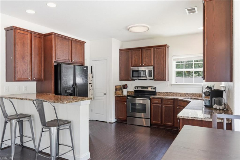 Photo 17 of 46 residential for sale in Virginia Beach virginia