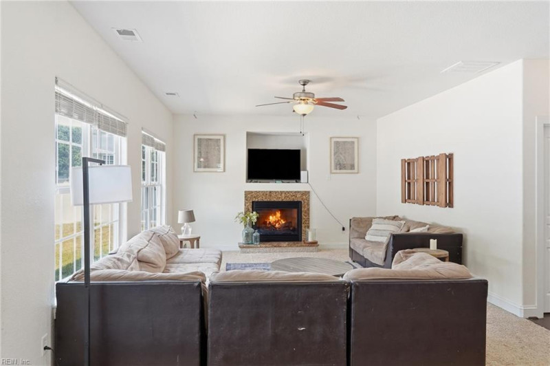 Photo 18 of 46 residential for sale in Virginia Beach virginia