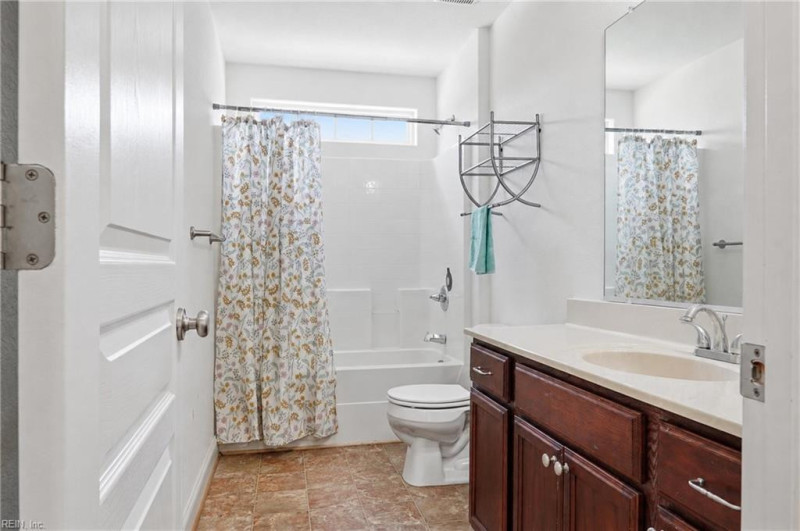 Photo 25 of 46 residential for sale in Virginia Beach virginia