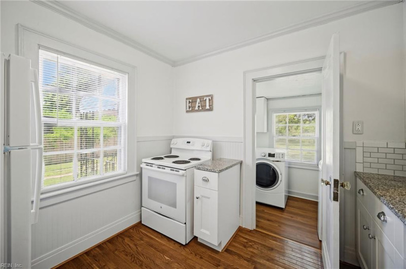 Photo 11 of 24 residential for sale in Portsmouth virginia