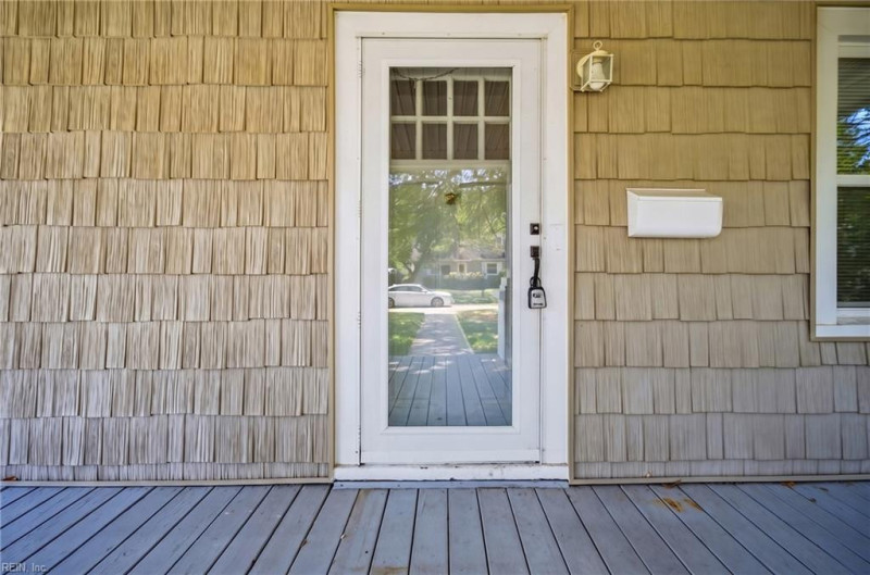 Photo 2 of 24 residential for sale in Portsmouth virginia