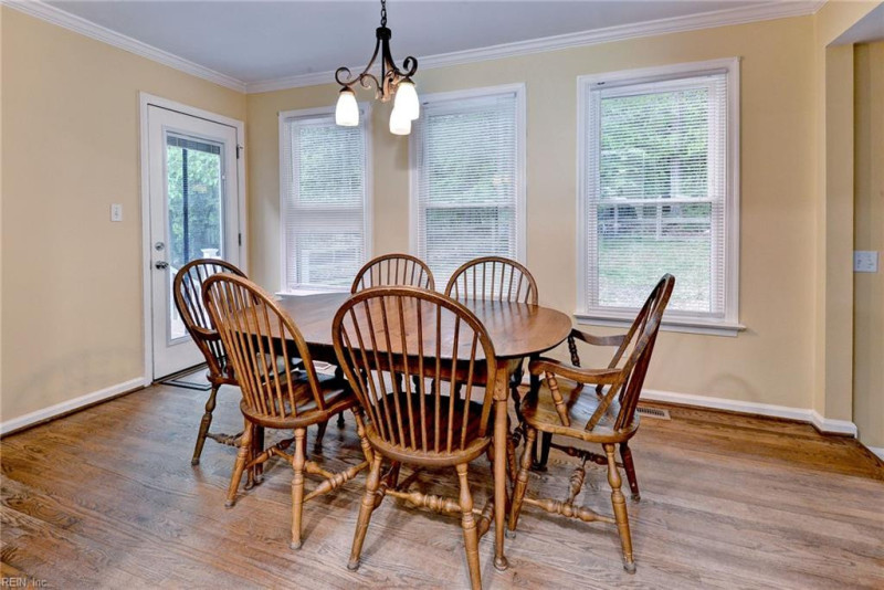 Photo 12 of 38 residential for sale in James City County virginia