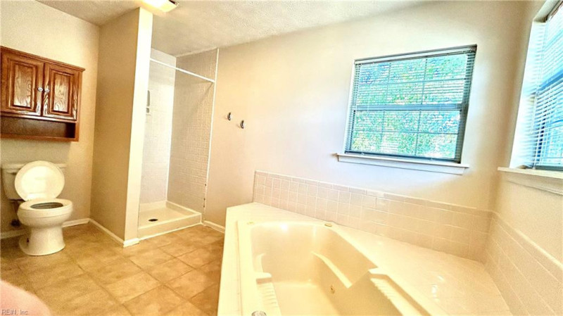 Photo 13 of 28 residential for sale in Newport News virginia