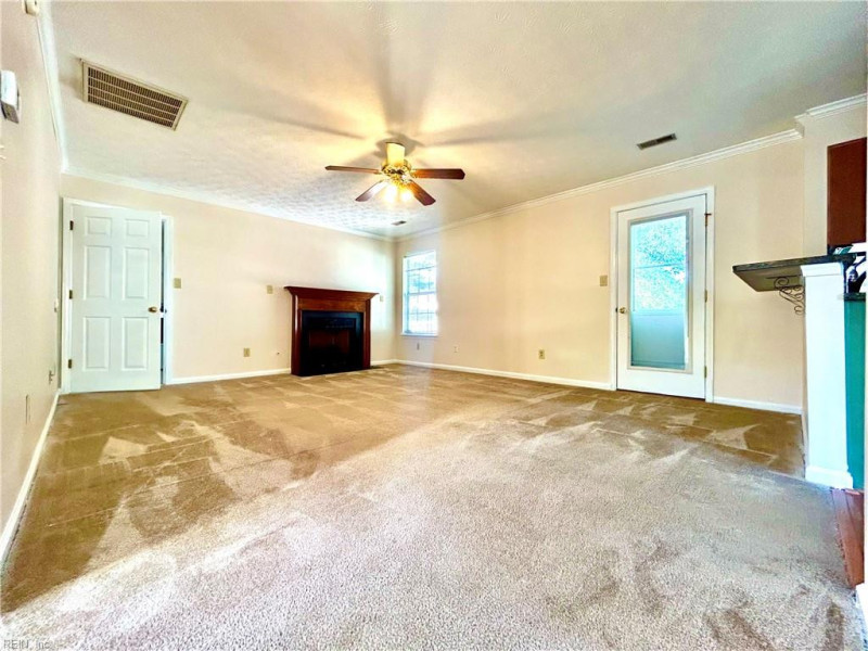 Photo 6 of 28 residential for sale in Newport News virginia