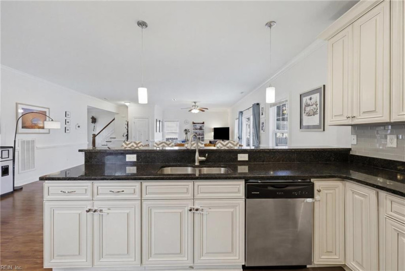 Photo 17 of 42 residential for sale in Norfolk virginia