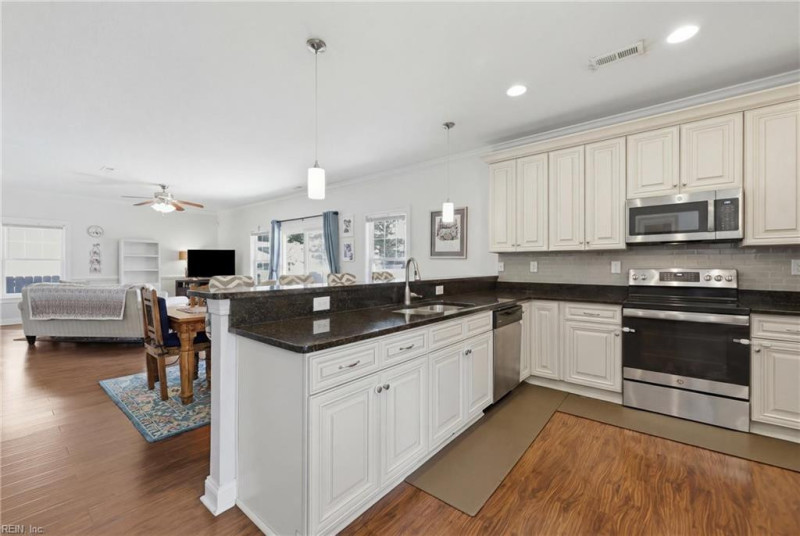 Photo 19 of 42 residential for sale in Norfolk virginia
