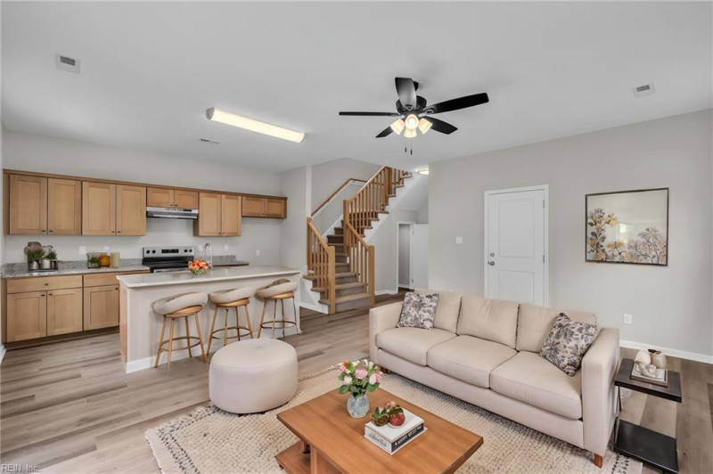 Photo 16 of 46 residential for sale in Portsmouth virginia