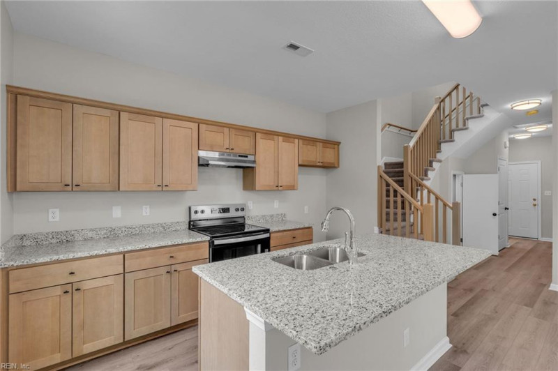 Photo 18 of 46 residential for sale in Portsmouth virginia