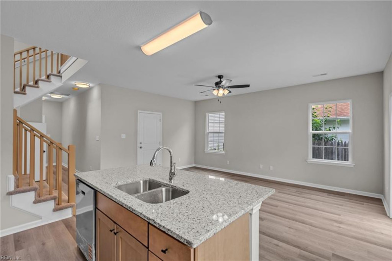Photo 19 of 46 residential for sale in Portsmouth virginia