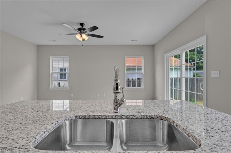 Photo 20 of 46 residential for sale in Portsmouth virginia