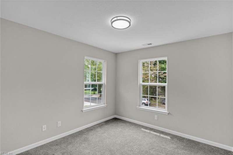 Photo 23 of 46 residential for sale in Portsmouth virginia