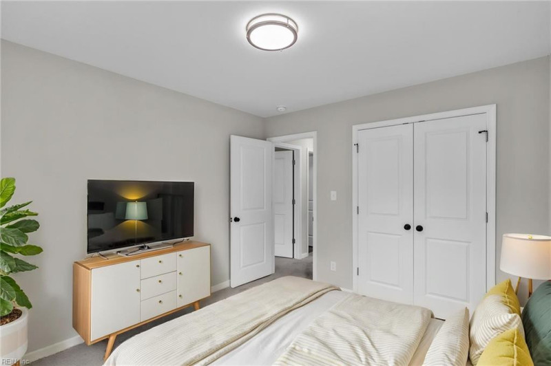 Photo 26 of 46 residential for sale in Portsmouth virginia
