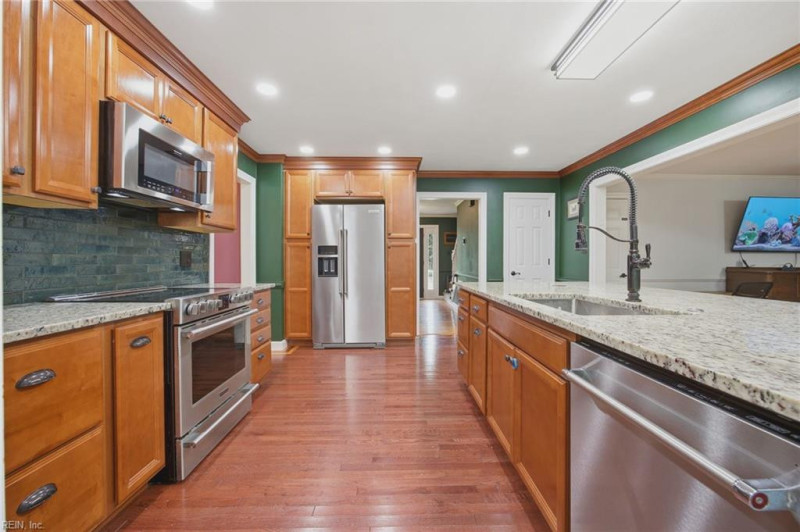 Photo 13 of 40 residential for sale in Chesapeake virginia