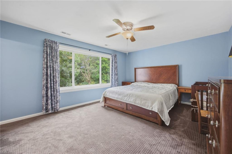 Photo 23 of 40 residential for sale in Chesapeake virginia