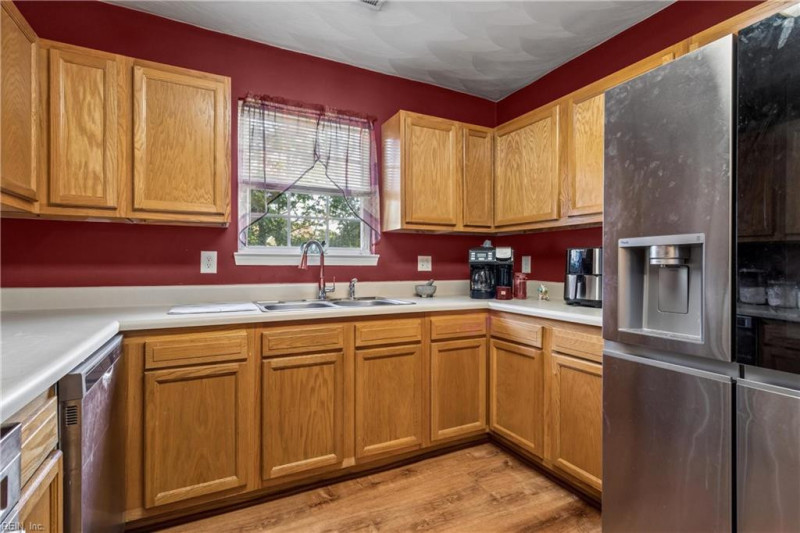 Photo 11 of 43 residential for sale in Norfolk virginia