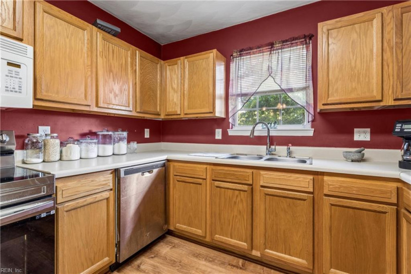 Photo 13 of 43 residential for sale in Norfolk virginia