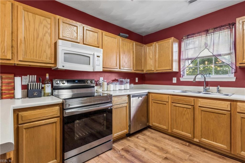 Photo 14 of 43 residential for sale in Norfolk virginia