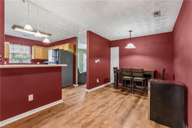 Photo 17 of 43 residential for sale in Norfolk virginia