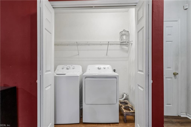 Photo 19 of 43 residential for sale in Norfolk virginia