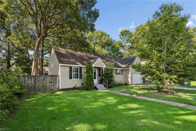 Photo 4 of 43 residential for sale in Norfolk virginia