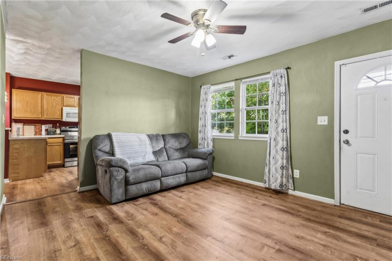 Photo 7 of 43 residential for sale in Norfolk virginia