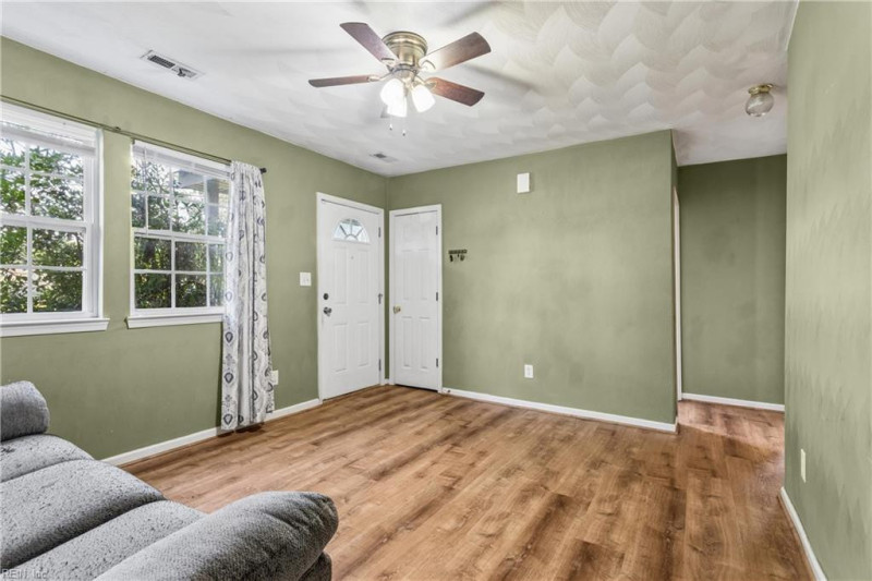 Photo 8 of 43 residential for sale in Norfolk virginia